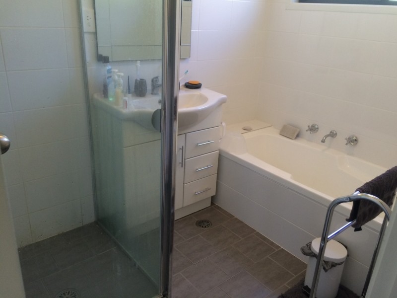 6 Ferntree Close, Wyoming NSW 2250