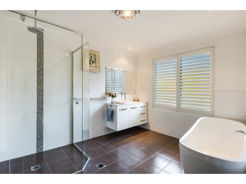 13 Severn Close, Erina NSW 2250