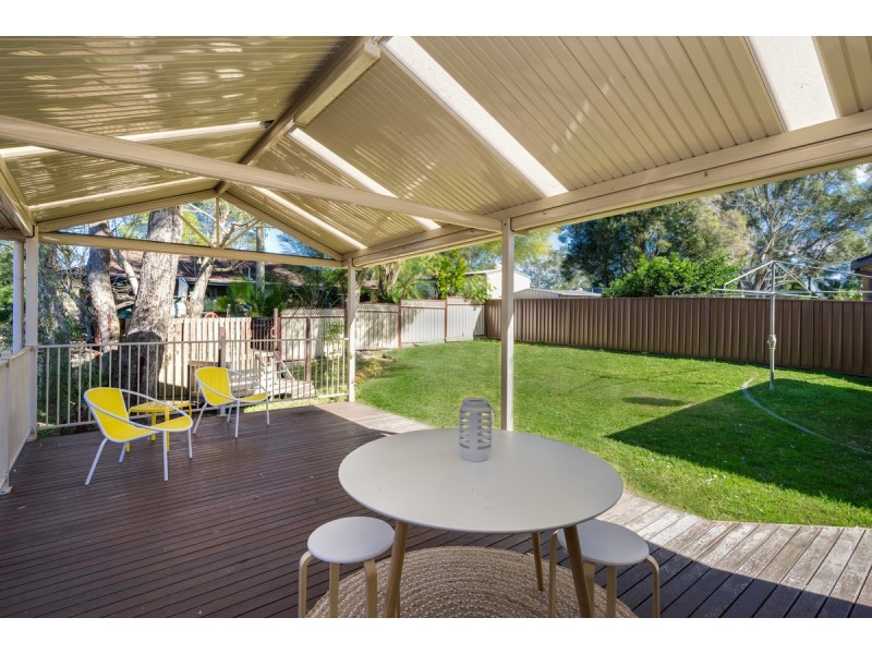 18 Holcombe Avenue, Narara NSW 2250