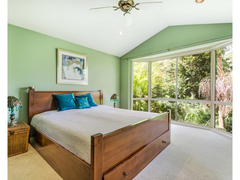 128 Berrys Head Road, Wyoming NSW 2250