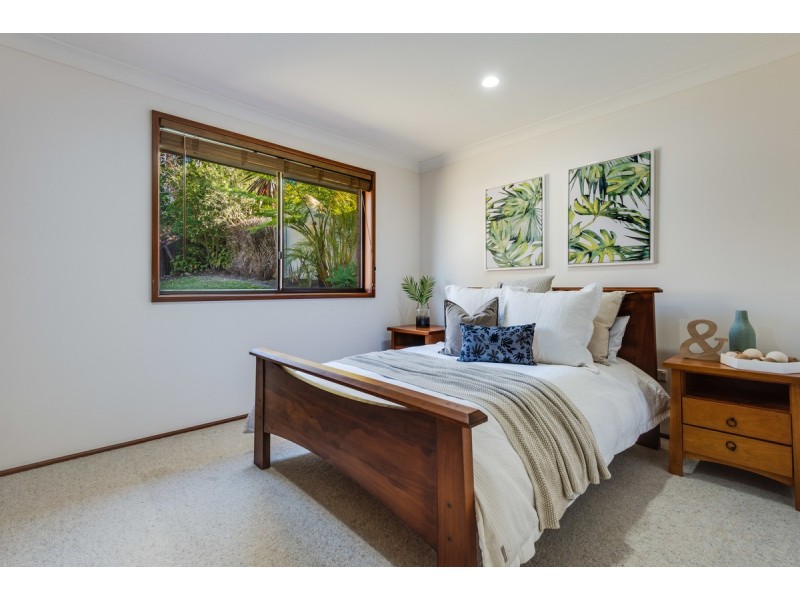 10 Crawford Crescent, Wyoming NSW 2250