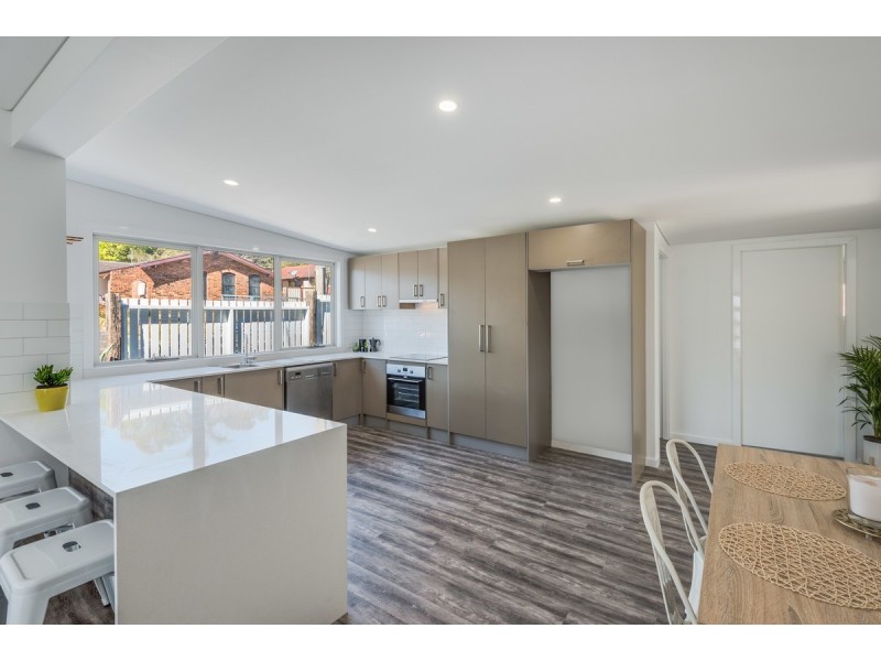 20 Beaumont Avenue, Wyoming NSW 2250