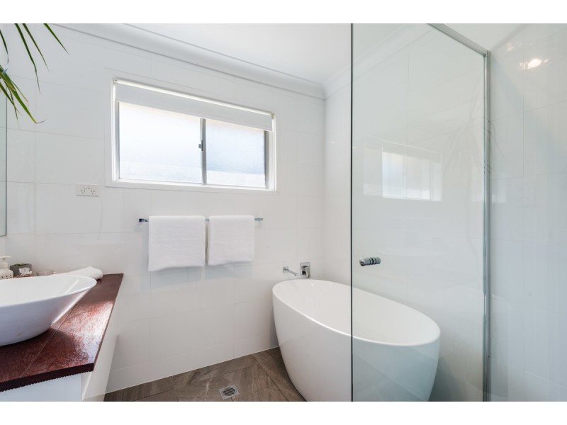 801 The Entrance Road, Wamberal NSW 2260