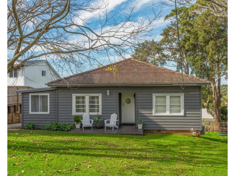 8 Ghersi Avenue, Wamberal NSW 2260