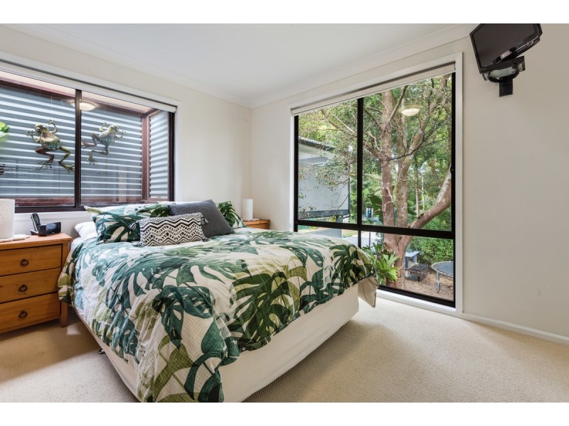 5 Adnamira Close, Wyoming NSW 2250