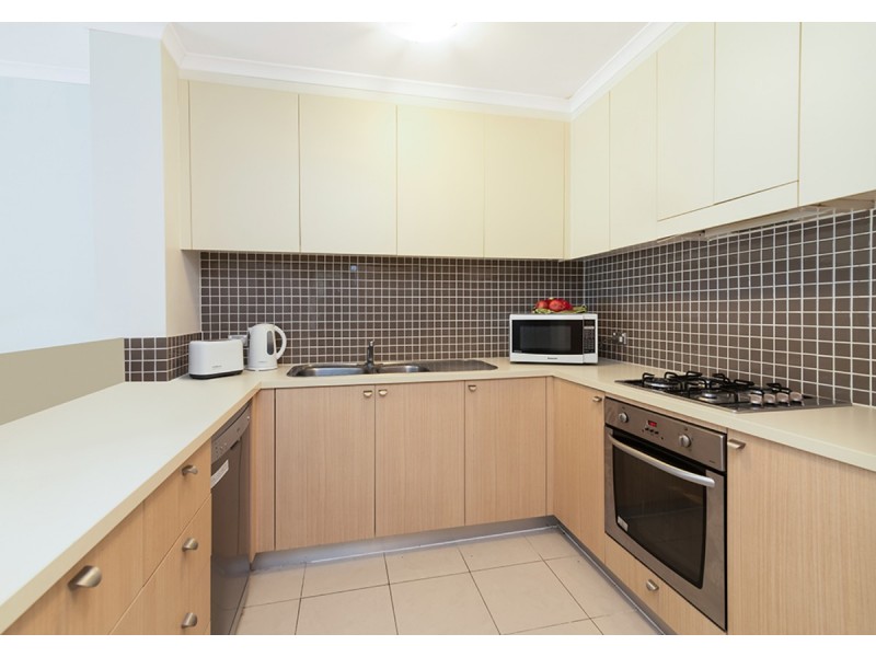 345/80 John Whiteway Drive, Gosford NSW 2250