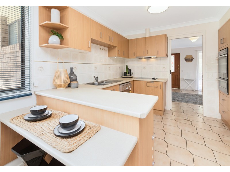 12 Darryl Road, Wyoming NSW 2250