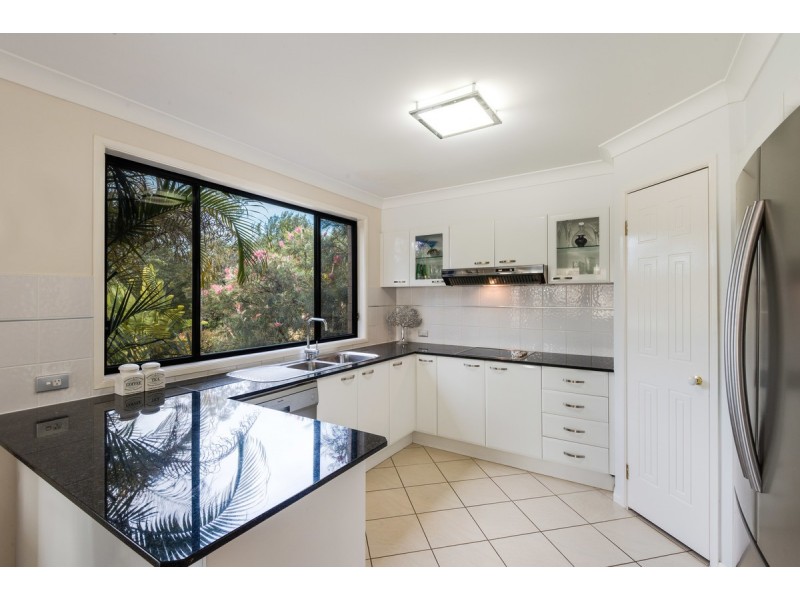 9 Taylor Road, Lisarow NSW 2250