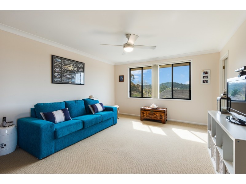 9 Taylor Road, Lisarow NSW 2250