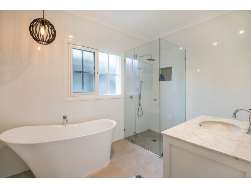 60 Bronzewing Drive, Erina NSW 2250