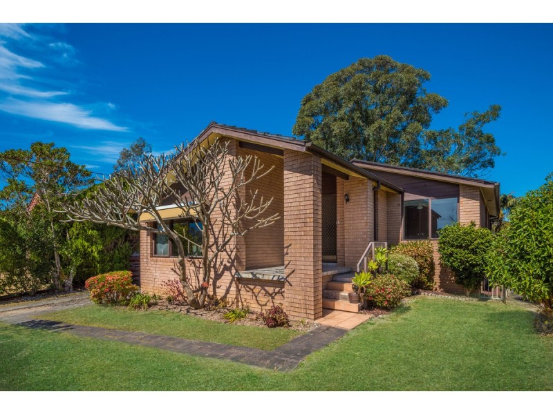 23 Sunset Street, Wyoming NSW 2250