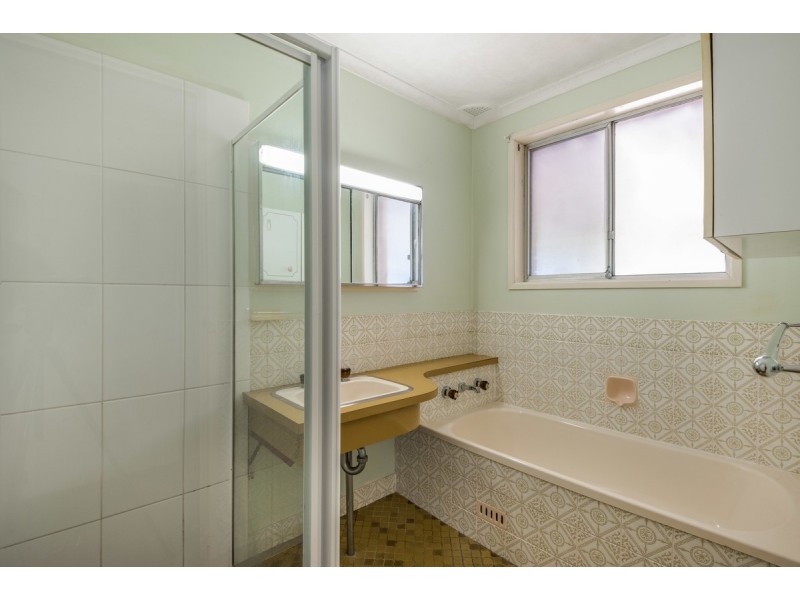 23 Sunset Street, Wyoming NSW 2250