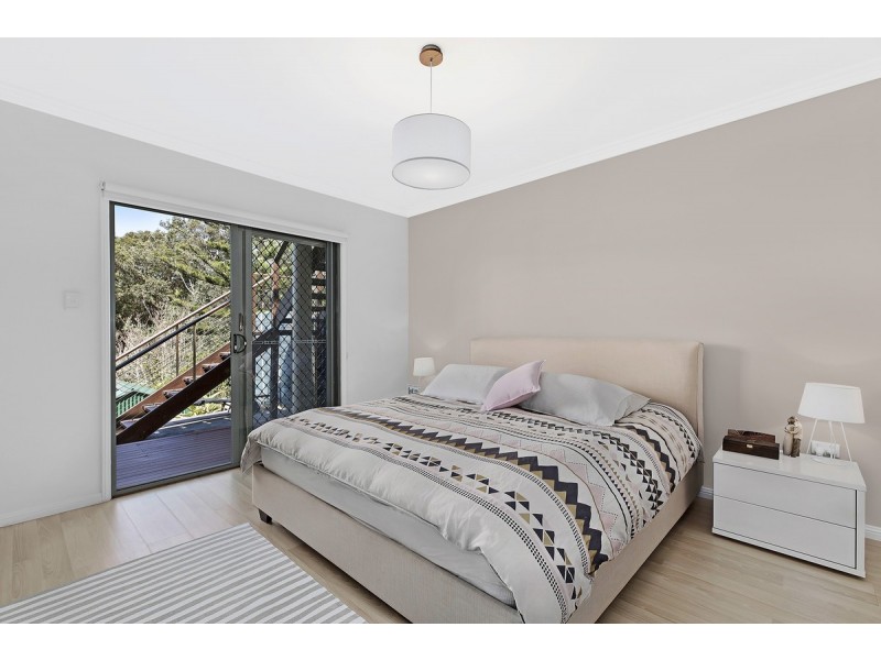 11 Endeavour Drive, Avoca Beach NSW 2251