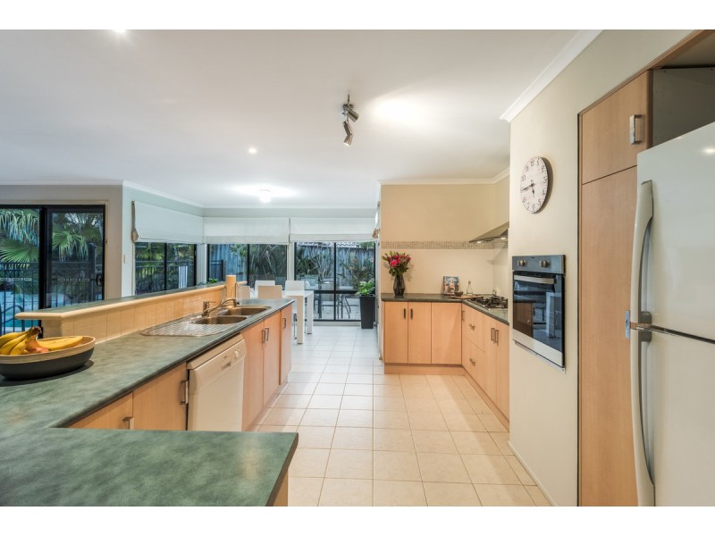 8 Avia Avenue, Erina NSW 2250