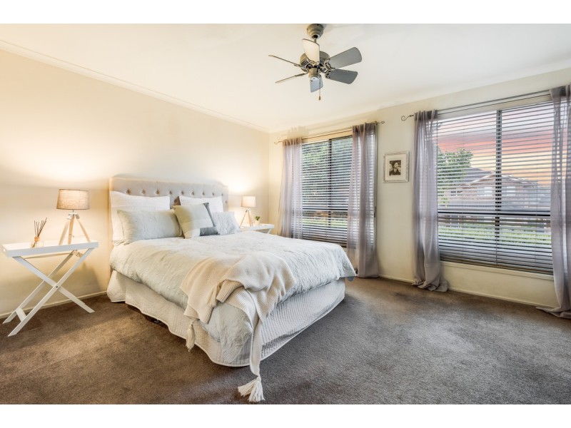 8 Avia Avenue, Erina NSW 2250