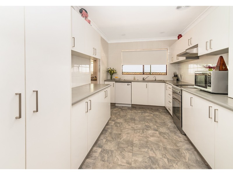 10 Malison Street, Wyoming NSW 2250