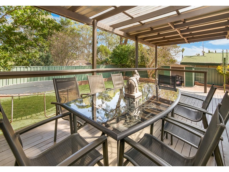 10 Malison Street, Wyoming NSW 2250