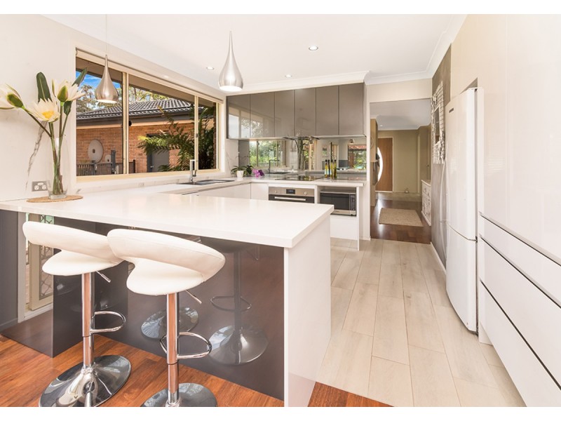 17 Settlers Ridge Close, Lisarow NSW 2250