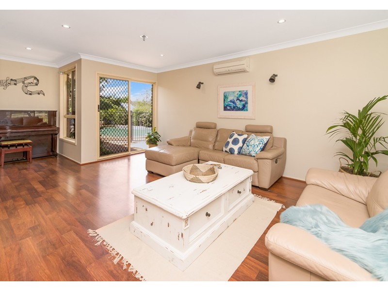 17 Settlers Ridge Close, Lisarow NSW 2250