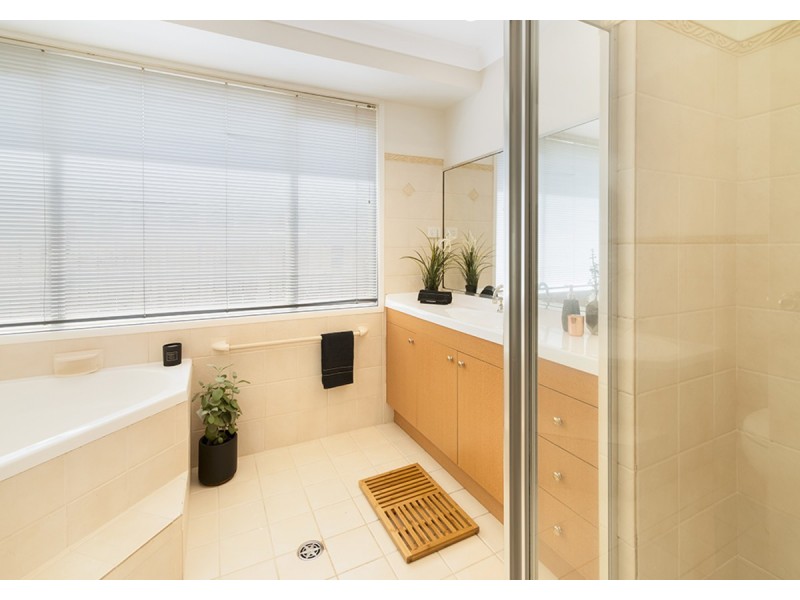 17 Settlers Ridge Close, Lisarow NSW 2250