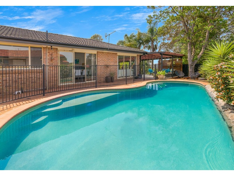 17 Settlers Ridge Close, Lisarow NSW 2250