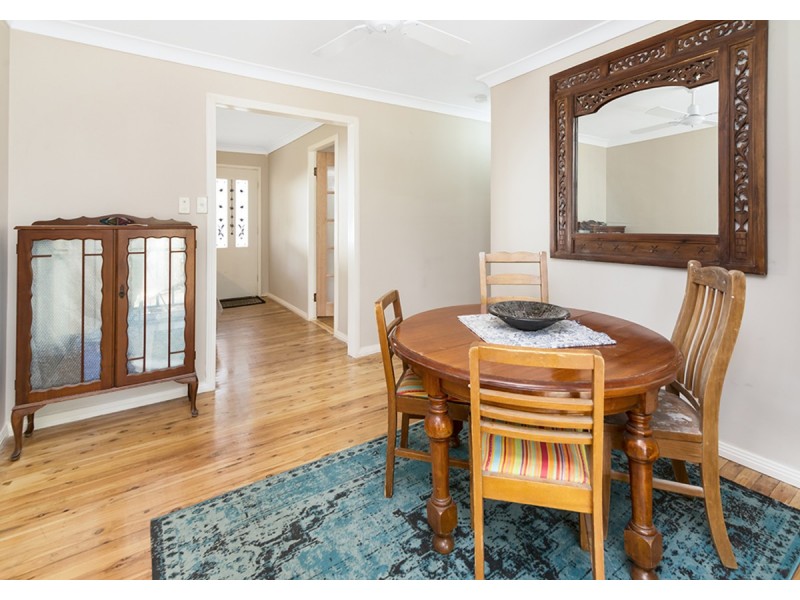 18 Holland Close, Springfield NSW 2250