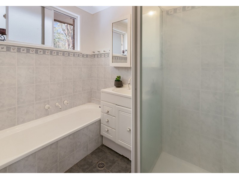 18 Holland Close, Springfield NSW 2250