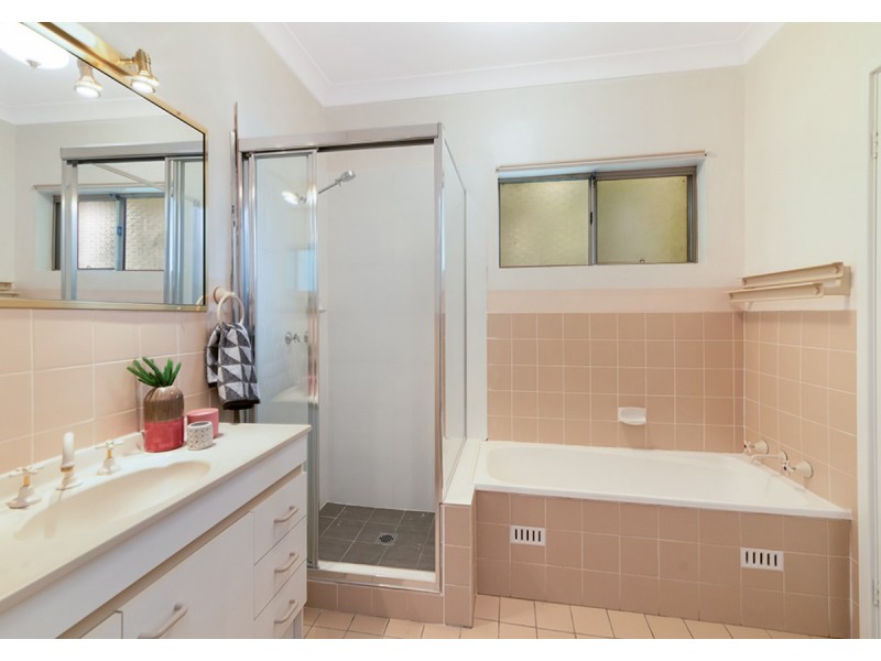 37/12-20 Kinarra Avenue, Wyoming NSW 2250