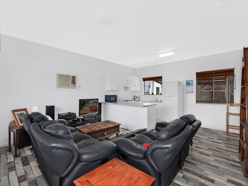 3 Banksia Street, Canton Beach NSW 2263