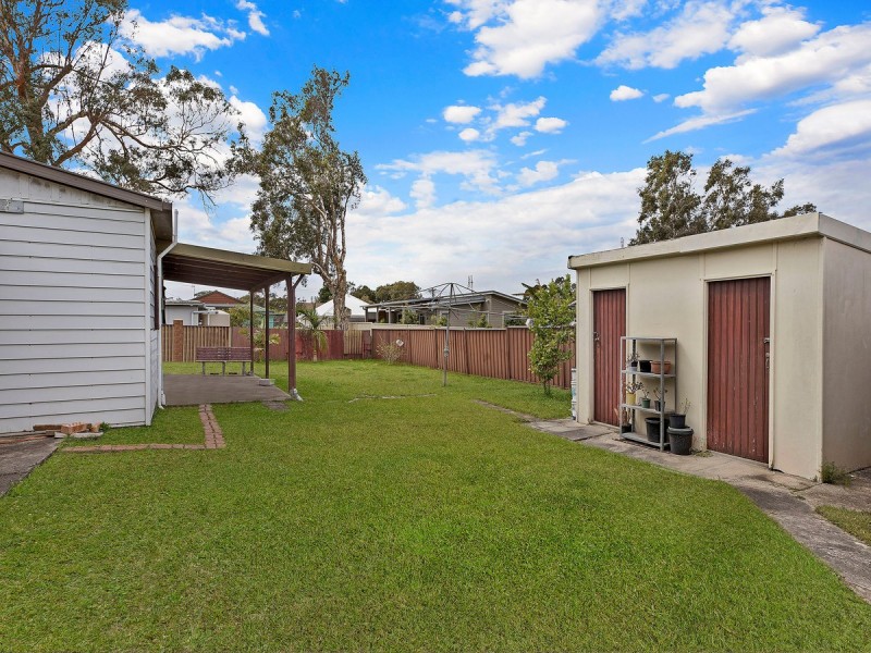 11 Athol Street, Toukley NSW 2263