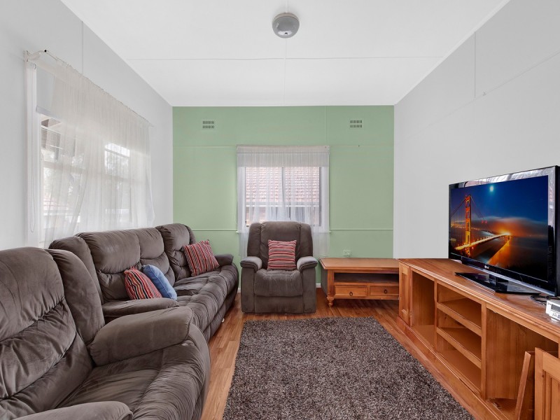 11 Athol Street, Toukley NSW 2263