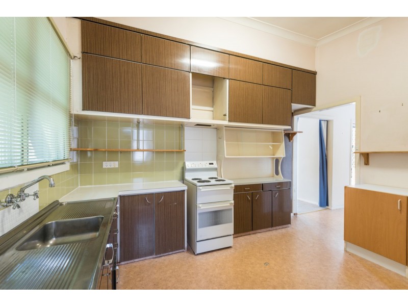 94 Hills Street, North Gosford NSW 2250