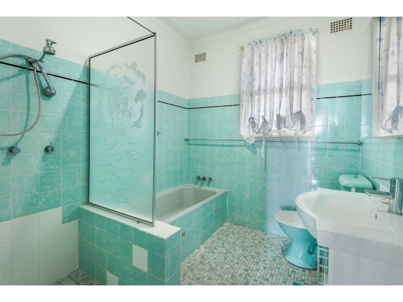 94 Hills Street, North Gosford NSW 2250