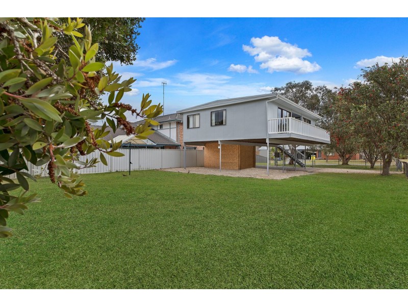71 John Street, Forresters Beach NSW 2260