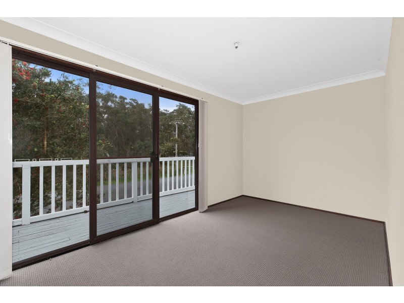 71 John Street, Forresters Beach NSW 2260