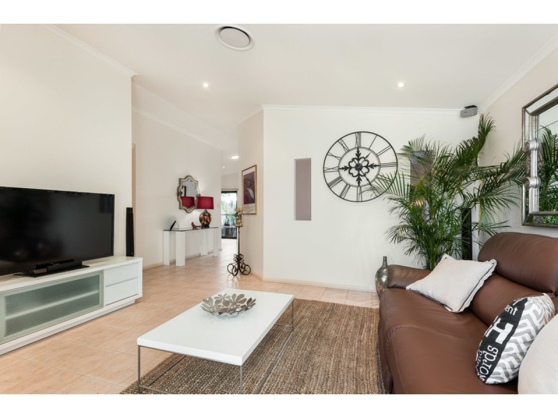 2 Avia Avenue, Erina NSW 2250