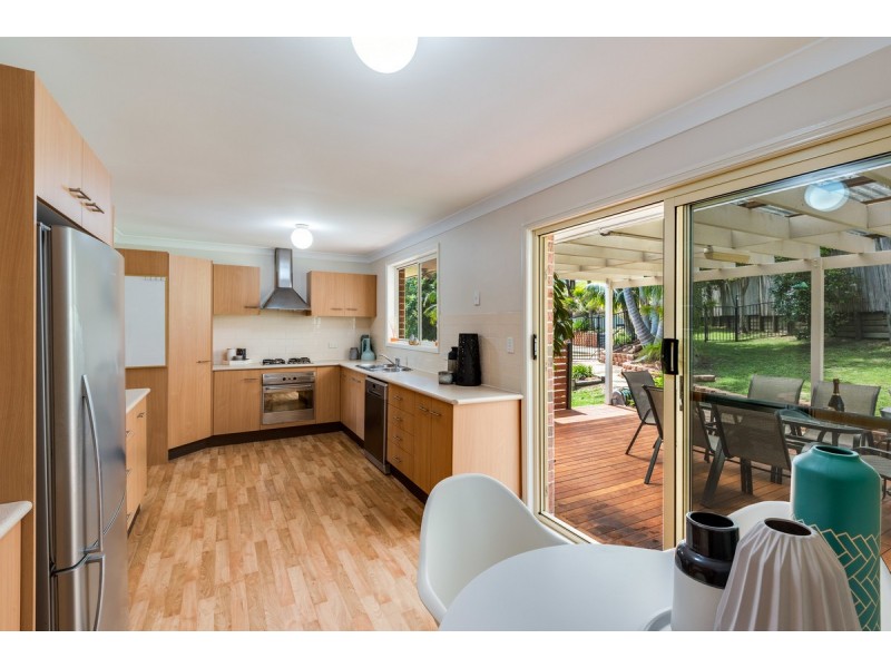 20 Woodbine Close, Lisarow NSW 2250