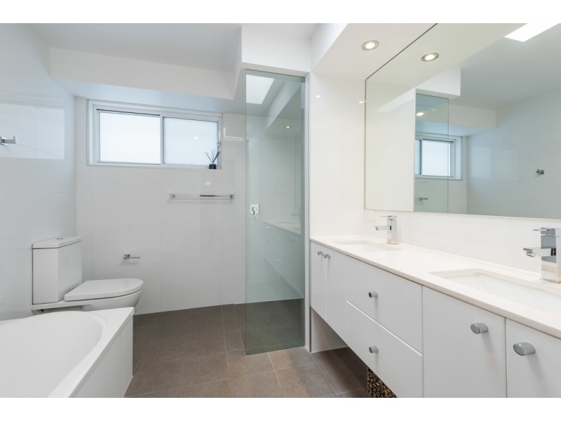 11 Mawarra Road, Wamberal NSW 2260