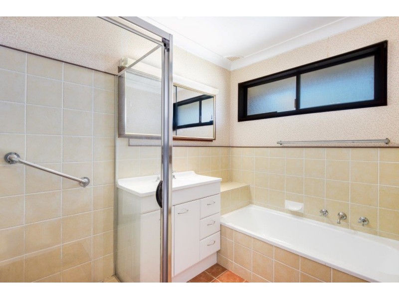 40 Dover Road, Wamberal NSW 2260