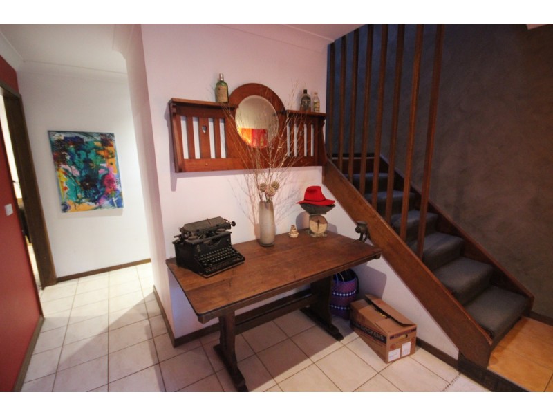 38 Rainforest Road, Wyoming NSW 2250