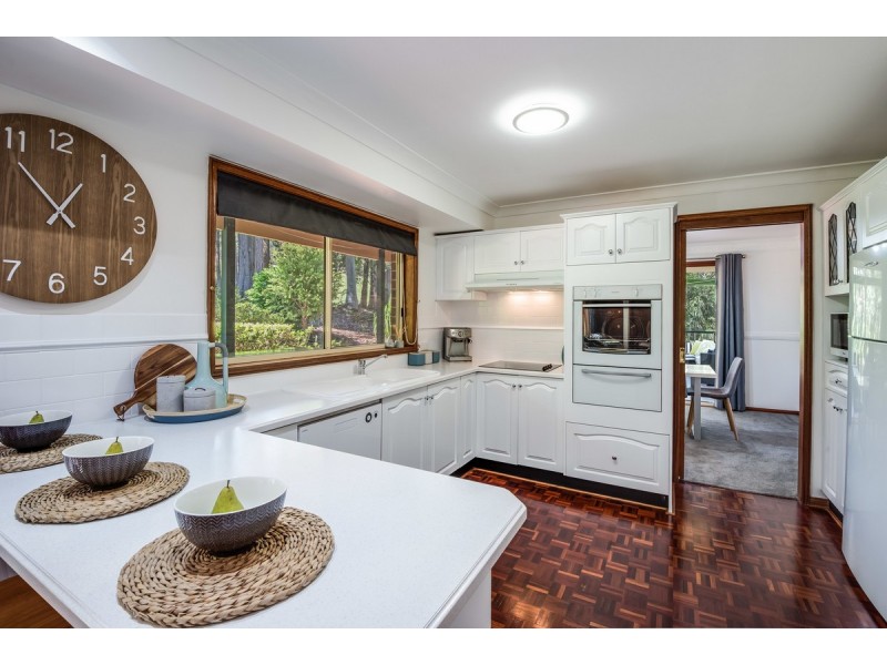 85 Woodview Avenue, Lisarow NSW 2250