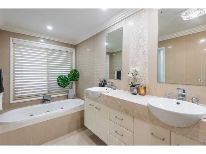 28 Finlay Crescent, Ourimbah NSW 2258