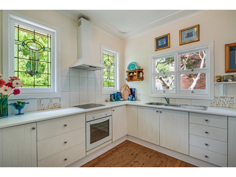 17 Dolly Avenue, Springfield NSW 2250