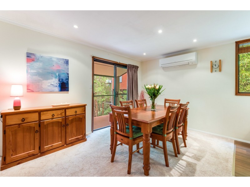 8 Nalkari Avenue, Wyoming NSW 2250