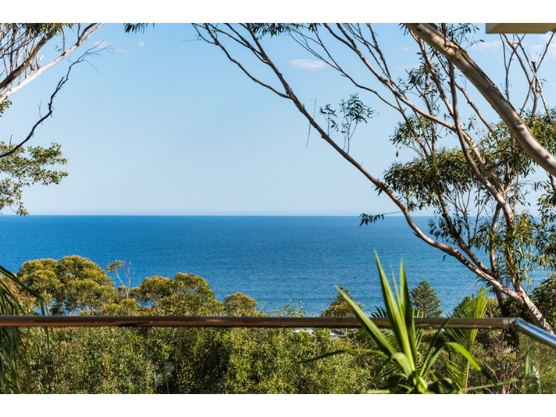 27 Surf Rider Avenue, North Avoca NSW 2260