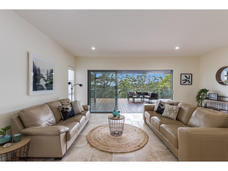 27 Surf Rider Avenue, North Avoca NSW 2260