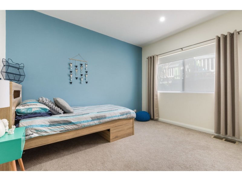 27 Surf Rider Avenue, North Avoca NSW 2260