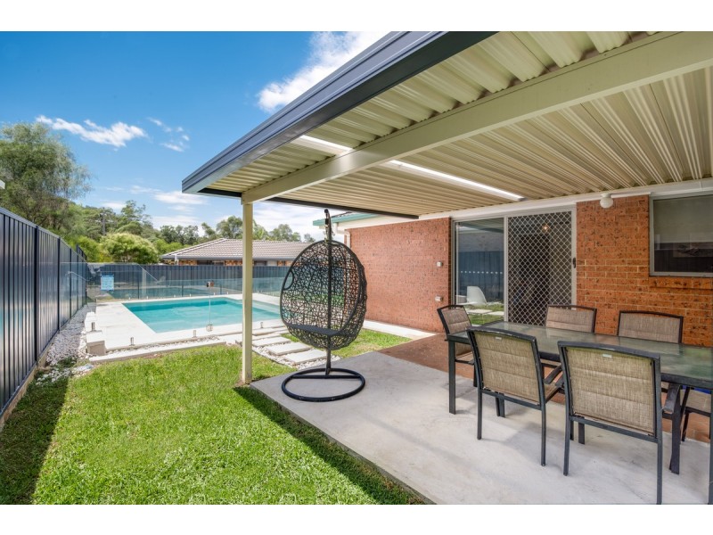 29 Manooka Road, Point Clare NSW 2250