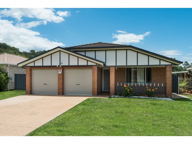 29 Manooka Road, Point Clare NSW 2250