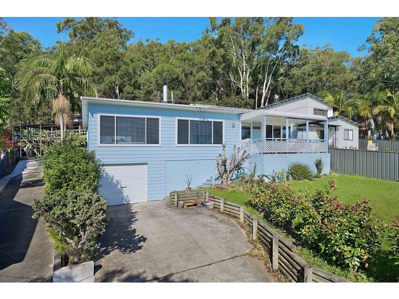 6 Empire Bay Drive, Daleys Point NSW 2257